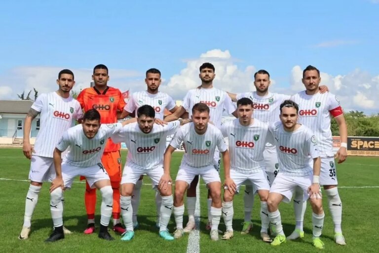 19-yillik-futbol-kulubu-efeler-09-isim-degisikligine-gitti-XEaQH5Ks.jpg
