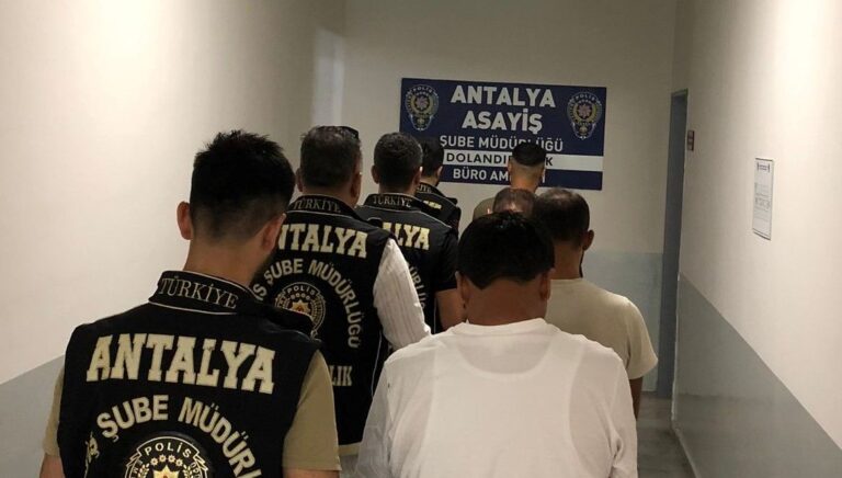 antalyada-dolandiricilik-iddiasina-dort-tutuklama-ecsKXYy7.jpg
