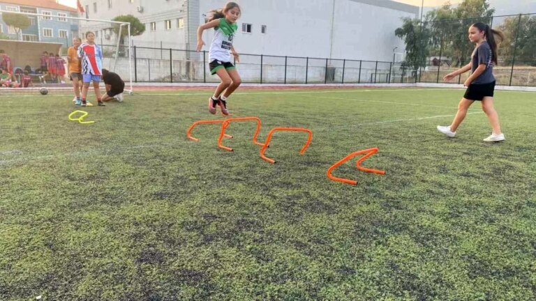 aydinda-yaz-spor-okullari-devam-ediyor-nlMZSQfJ.jpg