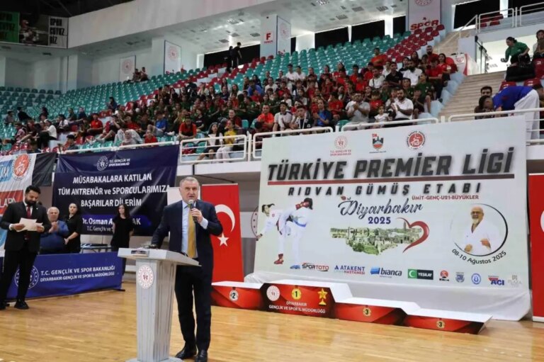 diyarbakira-35-milyar-liralik-spor-yatirimi-8Ccqu8fG.jpg