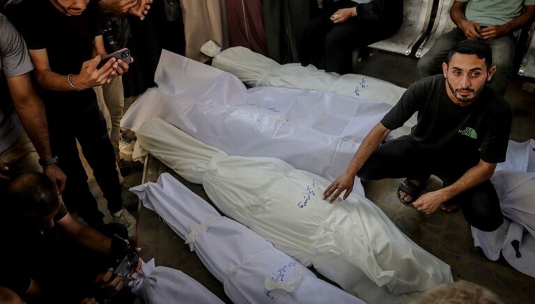 israil-gazzede-son-24-saatte-66-kisiyi-katletti-vUVmnUPD.jpg