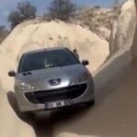 kapadokyada-surucunun-zor-anlari-navigasyon-peribacalarinin-arasina-soktu-1X5zshbs.jpg