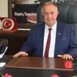 ozlem-cercioglunun-akpye-gecmesinin-ardindan-aydin-karacasu-belediye-baskani-mustafa-buyukyapici-dimdik-partimdeyim-8JKHULcb.jpg