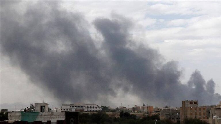 yemenin-baskenti-sanada-bir-elektrik-santralinde-patlamalar-duyuldu-8aHu7Z1U.jpg