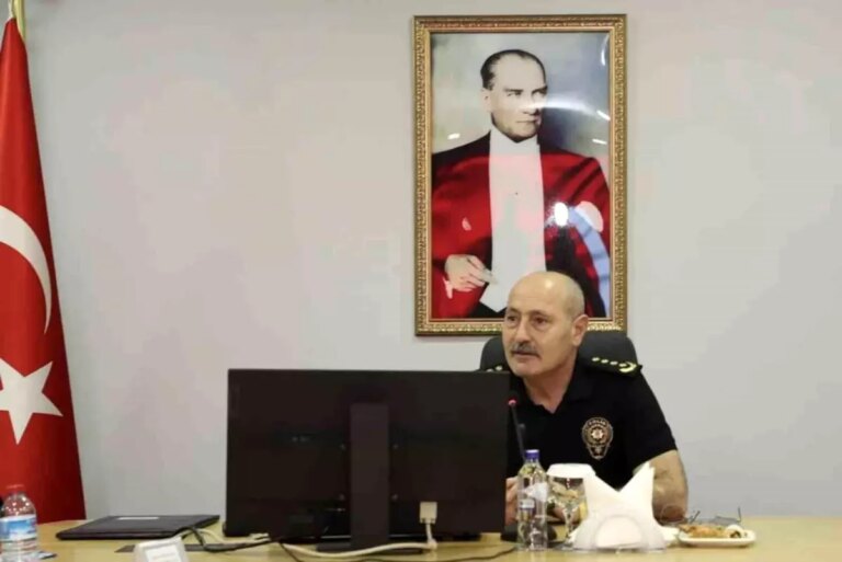 antalyanin-yeni-emniyet-muduru-sabit-akin-zaimoglu-oldu-zimWmrCM.jpg