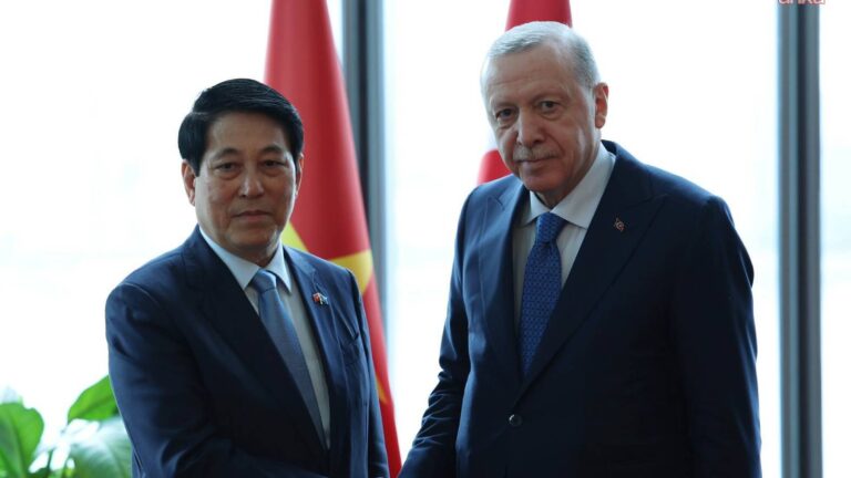 cumhurbaskani-erdogan-new-yorkta-vietnam-devlet-baskani-cuong-ile-gorustu-XhasPpBH.jpg