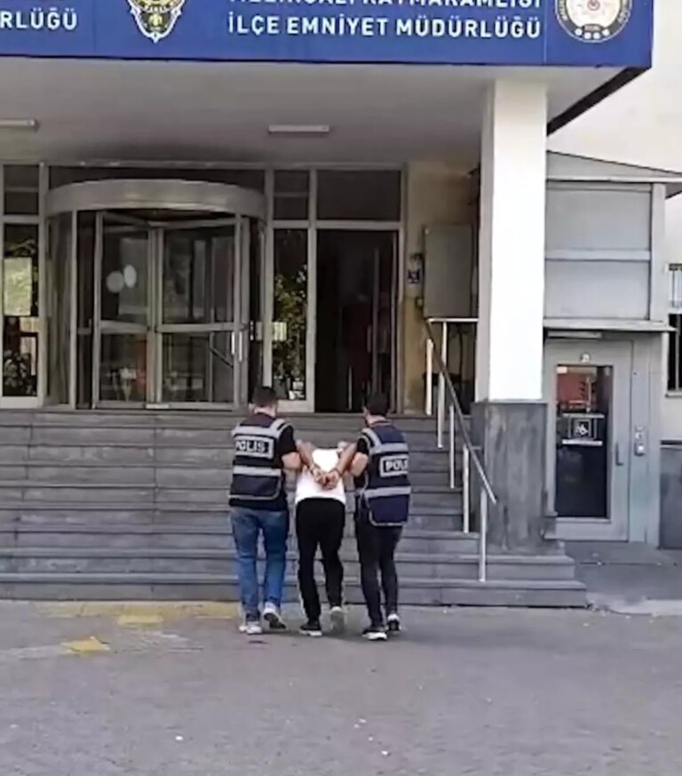 hirsizlik-suclusuna-yakalama-zhMRTUP1.jpg
