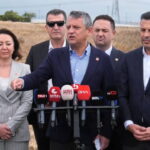 son-dakika-ozgur-ozelden-erdogana-cok-sert-tepki-trump-beni-o-kadar-ovse-yerin-dibine-girerim-7ep47BkT.jpg