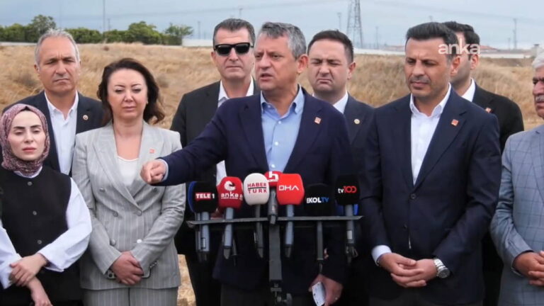 son-dakika-ozgur-ozelden-erdogana-cok-sert-tepki-trump-beni-o-kadar-ovse-yerin-dibine-girerim-7ep47BkT.jpg