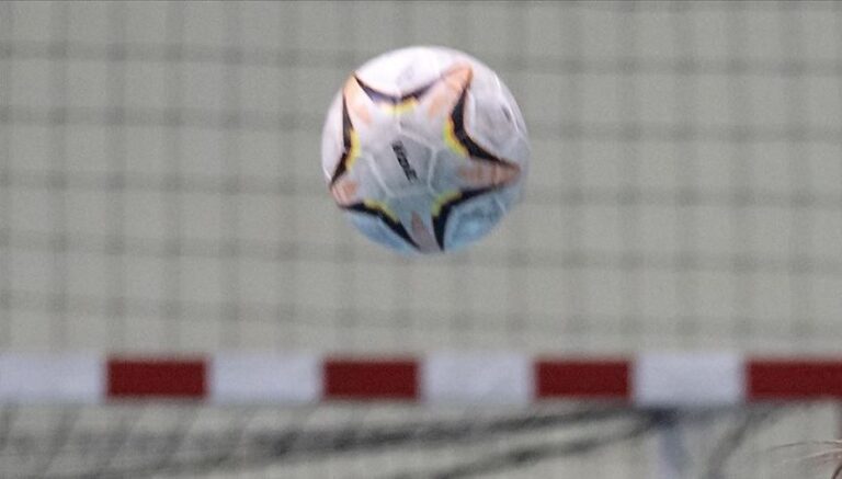 turk-hentbol-hakemleri-ehf-sampiyonlar-liginde-gorev-yapacak-4AxLenH8.jpg