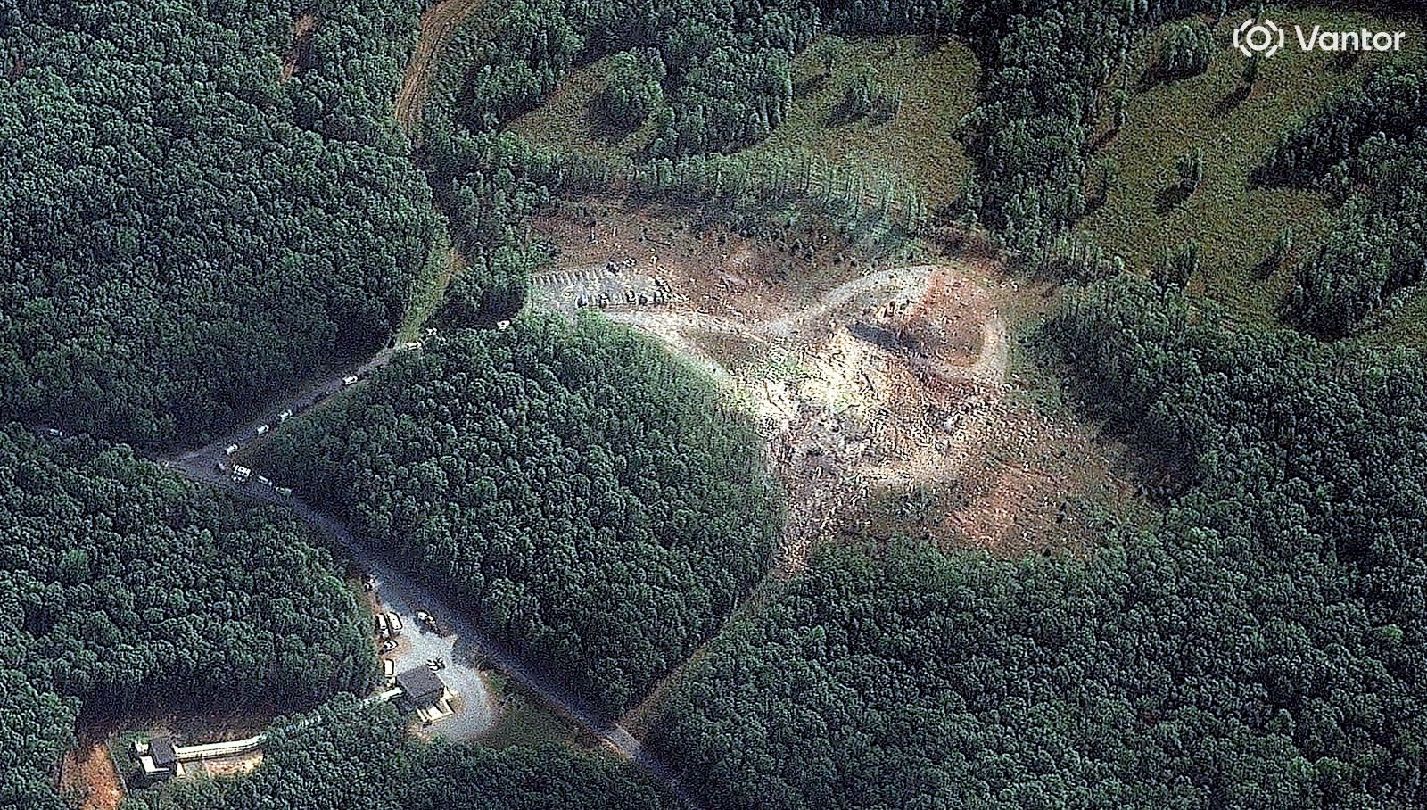 16 kisi oldu bina yok oldu abddeki patlamanin boyutu uydu goruntulerinde UGj3UVnD.jpg