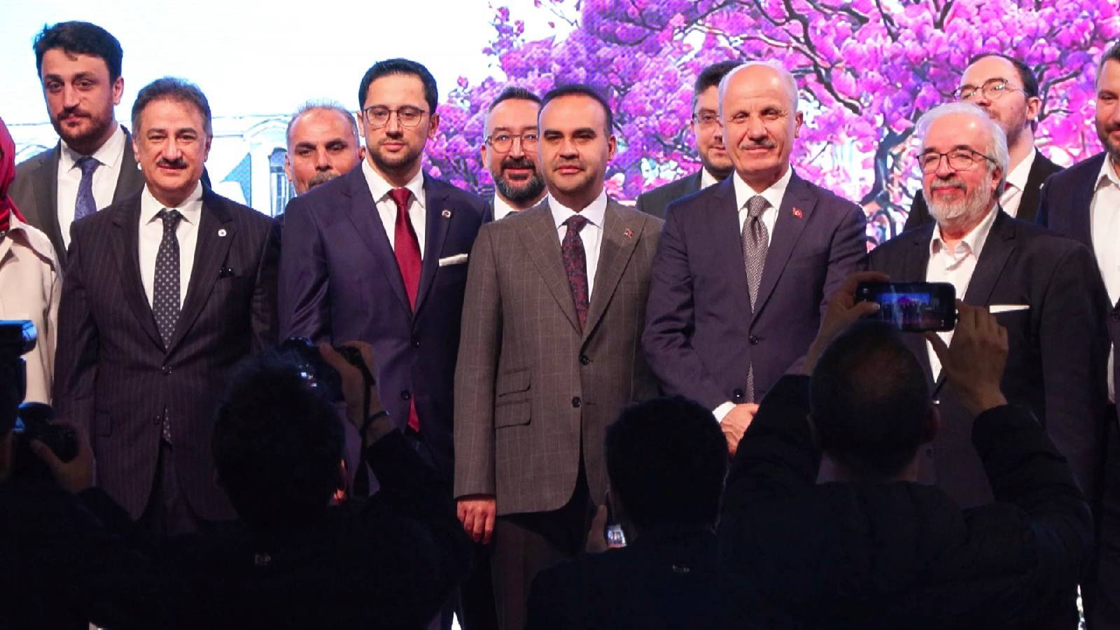 bakan kacir mill gelirimizin yuzde 14unden fazlasini arastirma gelistirmeye ayiriyoruz 87CISKcB.jpg