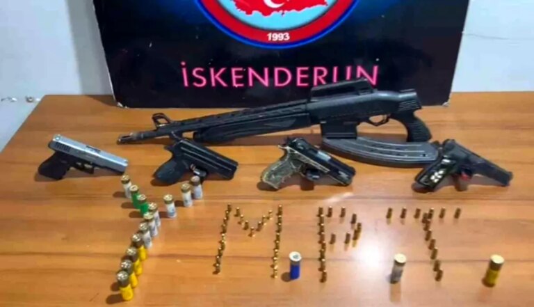iskenderunda ruhsatsiz silah ele gecirildi 4fq1UaiV.jpg