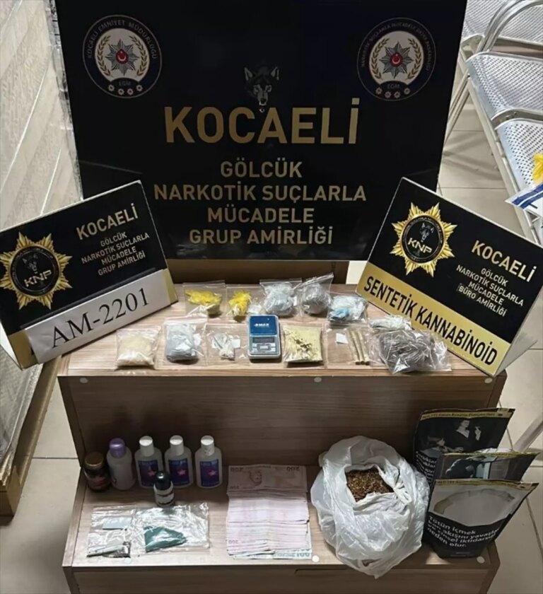 kocaelide uyusturucu operasyonu 6 tutuklama v1Ab6FXR.jpg