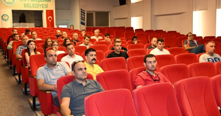 manisada-belediye-personeline-afet-bilinclendirme-egitimi-7QeWJaYb.webp