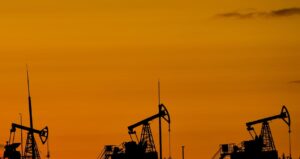 petrol fiyatlari hop oturup hop kalkiyor OwdqccXn.jpg