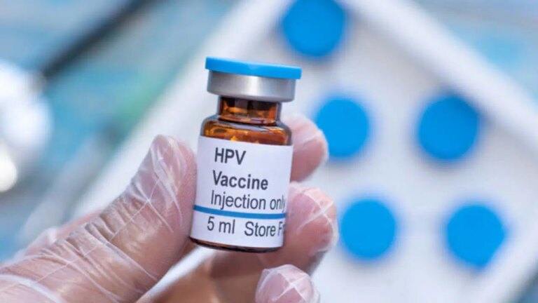 uzmanlardan uyari hpv asisina erken yasta baslanmali ckExGKF6.jpg