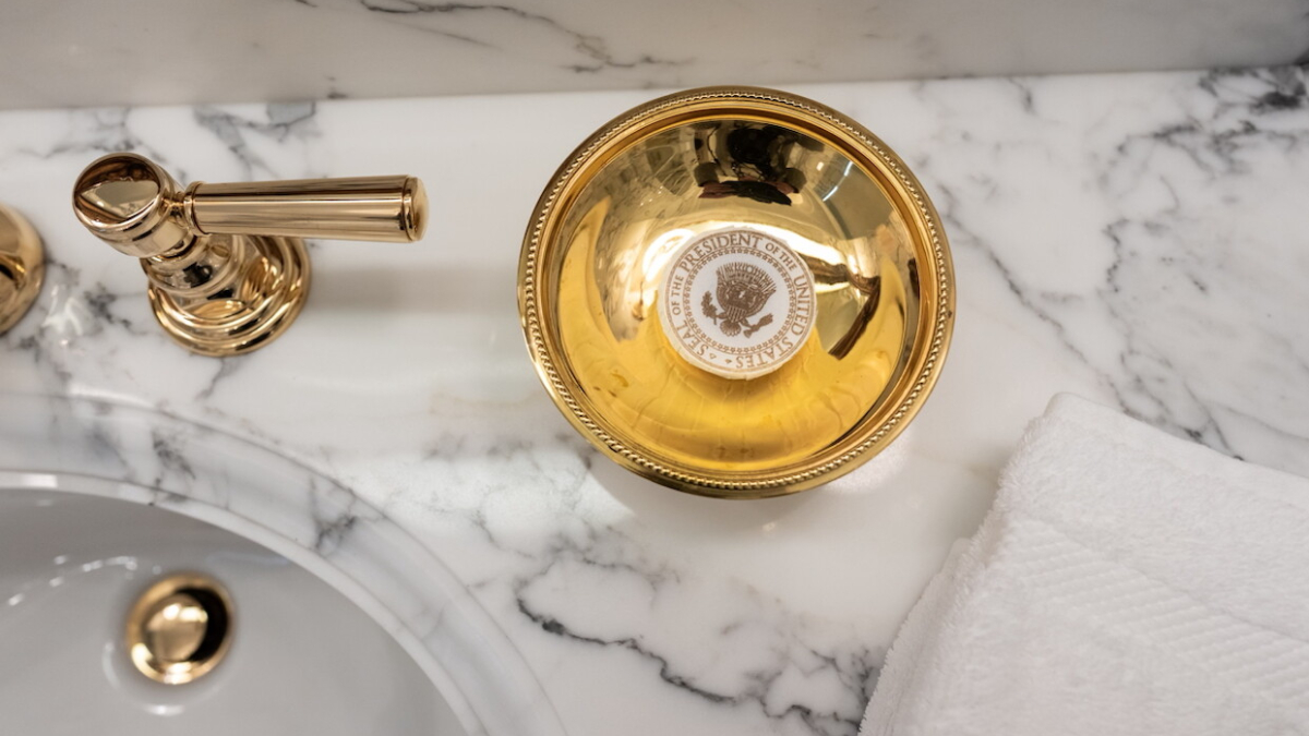 trumpin beyaz saraydaki lincoln banyosunu yenilemesi abdyi karistirdi f8R2RaMY.jpg