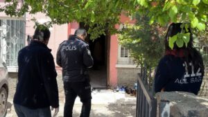 aksarayda-aci-olay-isten-dondu-esini-olu-olarak-buldu-x3a9Az8U