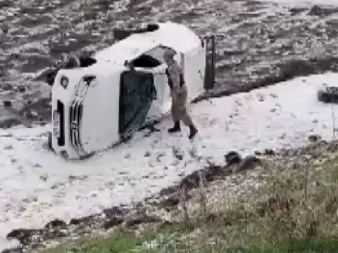 Ardahan'da Askeri Araç Devrildi: İki Asker Yaralandı