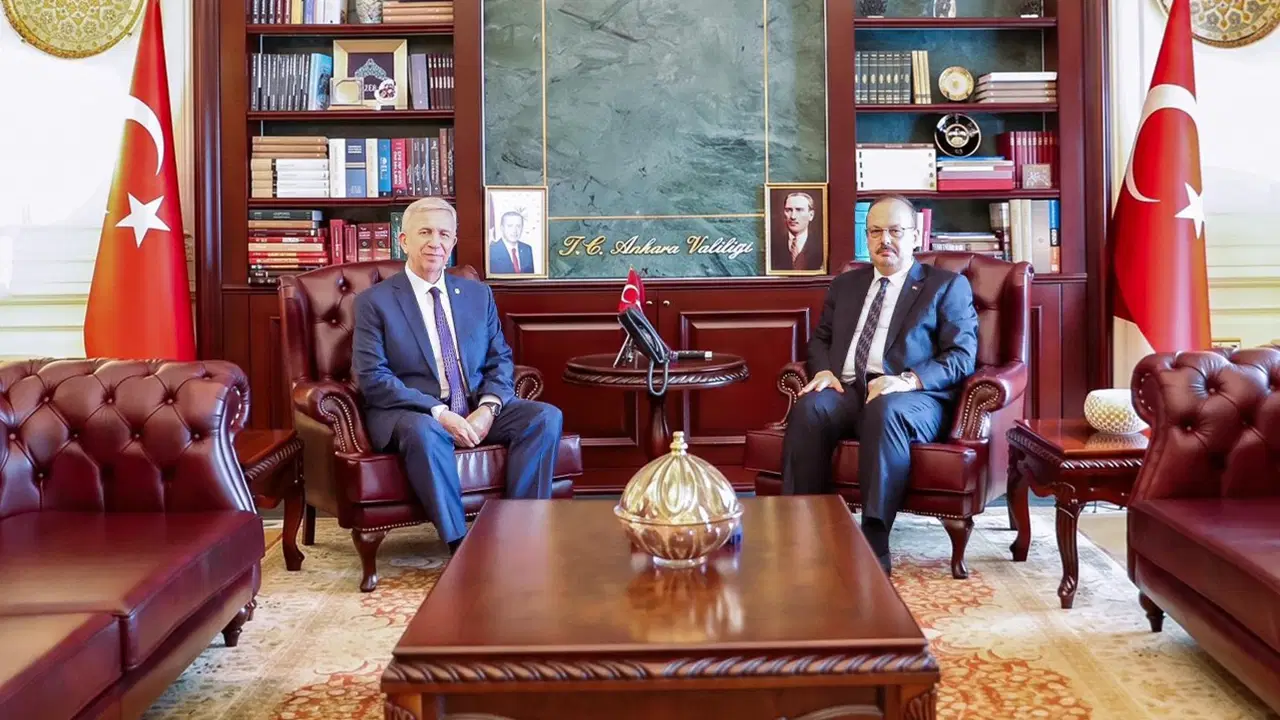 mansur-yavastan-ankara-valisi-canbolata-hayirli-olsun-ziyareti-CB4y2kzi