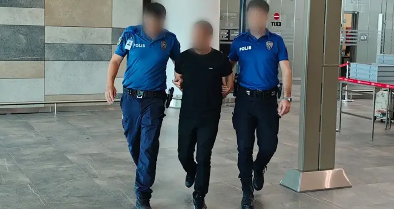 Firari hükümlü havalimanında yakayı ele verdi