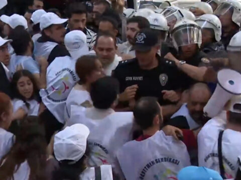 Son Dakika | Ankara’da öğretmenlerin yürüyüşüne polis müdahalesi