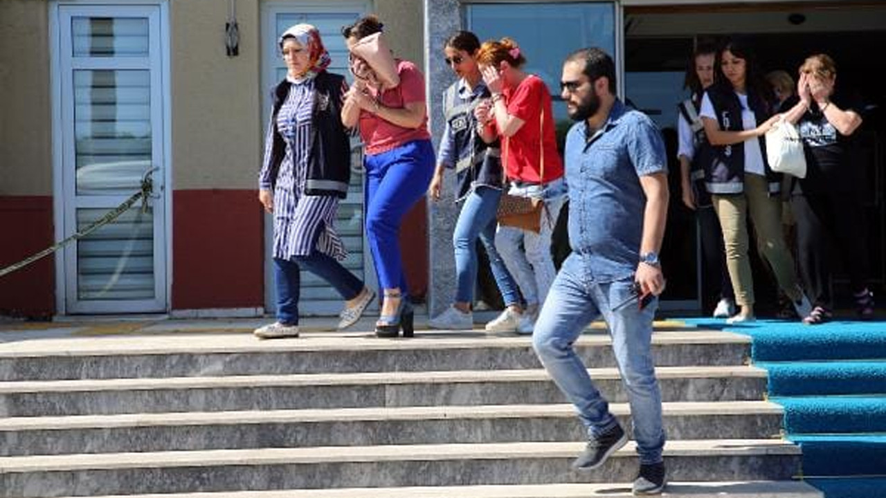Rize emniyetinden safak baskini fuhsa aracilik eden 4 supheli cezaevinde Z5zTmDqi
